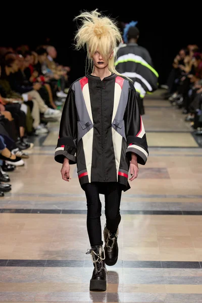 Look 45